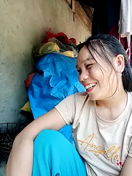 vanvan005 online show from May 15, 2026, 11:12 pm