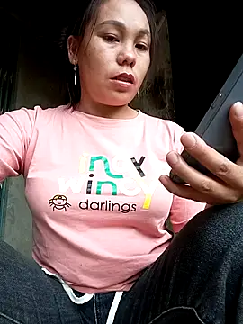 vanvan005 online show from July 17, 2026, 11:31 pm