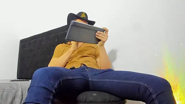 camilo model online show from February 26, 2026, 1:37 am