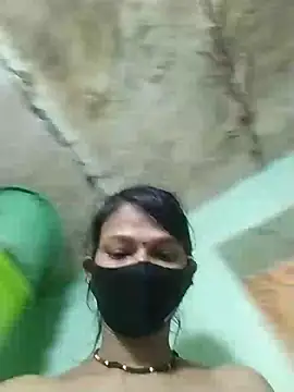 Snapshot of Miss__soniya106 chatting on February 13, 2026, 5:36 am Miss soniya106 online show from February 13, 2026, 5:36 am