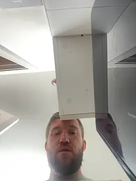 Snapshot of slutwifebbw chatting on March 25, 2026, 9:21 pm slutwifebbw online show from March 25, 2026, 9:21 pm