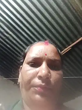 Snapshot of Hot_hiuj chatting on July 19, 2026, 8:45 pm Hot hiuj online show from July 19, 2026, 8:45 pm
