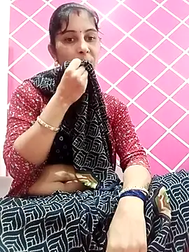 Hot ree85 online show from February 8, 2026, 5:22 am