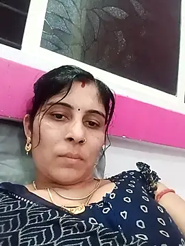 Hot ree85 online show from April 7, 2026, 5:52 am