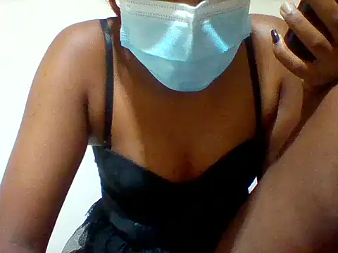 Snapshot of lebogangkat chatting on January 7, 2026, 8:22 pm lebogangkat online show from January 7, 2026, 8:22 pm