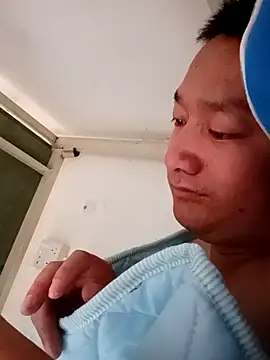 lvjinshun147 online show from April 26, 2026, 4:43 am