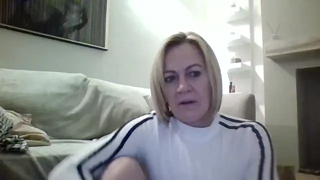 Snapshot of Milfshake227 chatting on March 1, 2026, 12:12 am Milfshake227 online show from March 1, 2026, 12:12 am