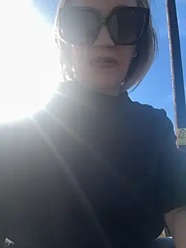 Milfshake227 online show from April 6, 2026, 3:46 pm