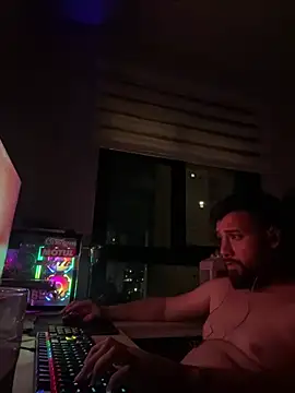 NinoEstouranel online show from January 12, 2026, 5:01 am