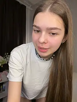 Snapshot of SkylineBliss chatting on May 30, 2026, 4:20 am SkylineBliss online show from May 30, 2026, 4:20 am