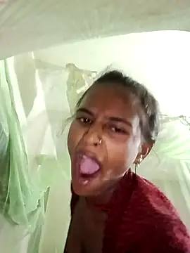 Snapshot of Jan_692 chatting on February 11, 2026, 10:48 pm Jan 692 online show from February 11, 2026, 10:48 pm