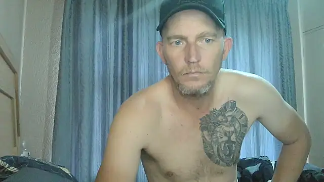 Layla-Mike online show from January 10, 2026, 10:06 am