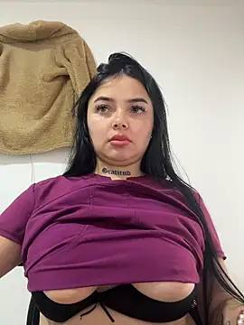 Snapshot of Mia__Bloom chatting on February 5, 2026, 12:43 pm Mia Bloom online show from February 5, 2026, 12:43 pm