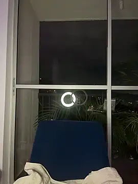 alesziarose  online show from March 25, 2026, 11:55 pm