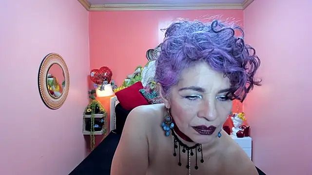 Dalila Najjar  online show from May 24, 2026, 2:33 pm