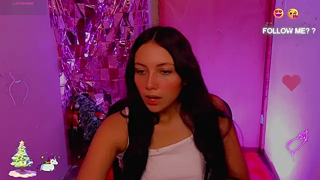 Snapshot of Julieta_26_ chatting on January 12, 2026, 2:00 pm Julieta 26 online show from January 12, 2026, 2:00 pm