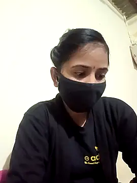 Rennu0082 online show from January 8, 2026, 3:58 pm