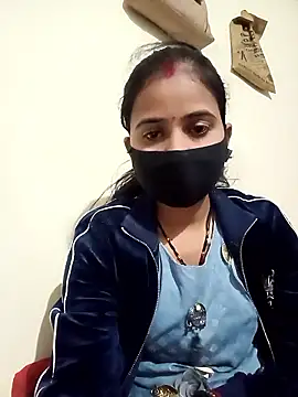 Rennu0082 online show from January 13, 2026, 4:23 pm