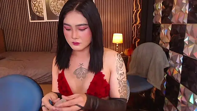 SeductiveJilianTS online show from August 9, 2026, 5:12 am
