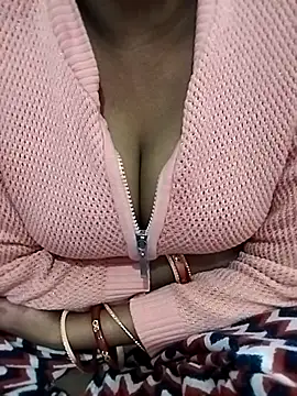 Lovely-Julie online show from January 9, 2026, 5:32 am