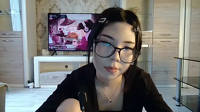 AprilOnilll online show from February 16, 2026, 10:44 am