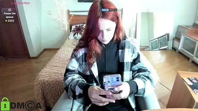 Lily Viola online show from March 30, 2026, 7:31 am