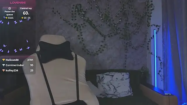 Necucubi02 online show from April 17, 2026, 11:02 am