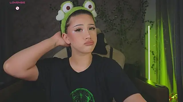 Necucubi02 online show from April 18, 2026, 9:24 am