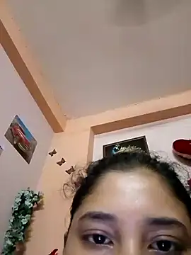HottyDiva999 online show from June 28, 2026, 5:41 pm