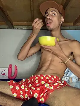 alexx 23cm online show from February 3, 2026, 8:47 pm