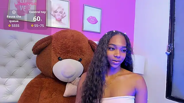 Snapshot of BrittanyWatson chatting on February 13, 2026, 1:01 am BrittanyWatson online show from February 13, 2026, 1:01 am