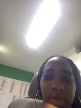 Snapshot of BrittanyWatson chatting on February 28, 2026, 12:00 am BrittanyWatson online show from February 28, 2026, 12:00 am