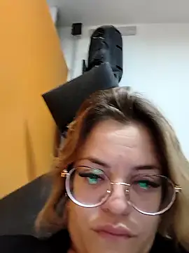 gisequeen online show from January 16, 2026, 9:30 pm