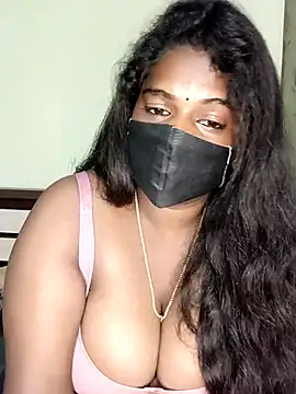 Milky Julia online show from July 8, 2026, 7:18 pm