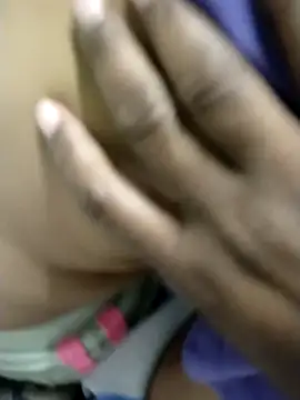 hotcouplenew online show from March 12, 2026, 6:25 pm