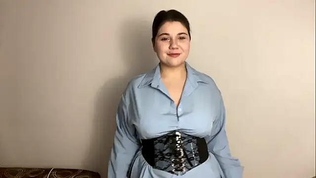 LunaBlakes online show from February 10, 2026, 7:23 am