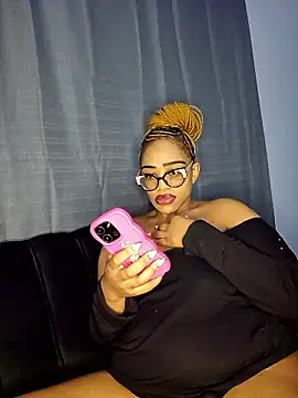 Sultrydiva1 online show from January 12, 2026, 2:17 am