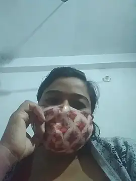 Snapshot of momo_loves chatting on January 17, 2026, 3:17 pm momo loves online show from January 17, 2026, 3:17 pm