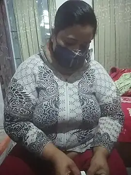 Snapshot of momo_loves chatting on February 12, 2026, 4:02 pm momo loves online show from February 12, 2026, 4:02 pm