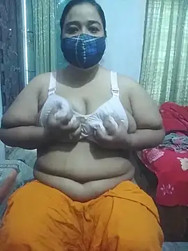 Snapshot of momo_loves chatting on March 1, 2026, 2:57 am momo loves online show from March 1, 2026, 2:57 am