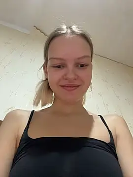 Snapshot of AshleyMur chatting on July 17, 2026, 4:52 am AshleyMur online show from July 17, 2026, 4:52 am