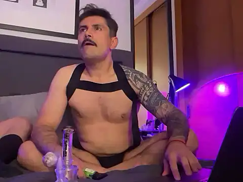 Snapshot of LukasMackenna chatting on April 3, 2026, 3:15 am LukasMackenna online show from April 3, 2026, 3:15 am