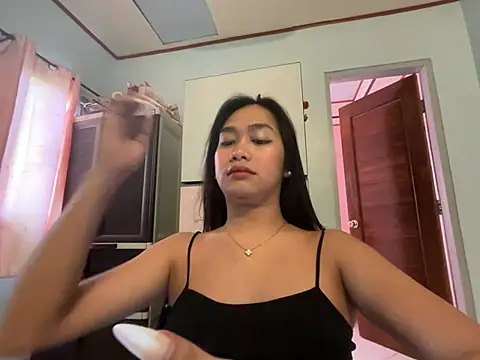 Snapshot of Mira_Janee chatting on February 7, 2026, 3:43 am Mira Janee online show from February 7, 2026, 3:43 am