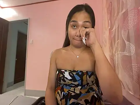 Snapshot of Mira_Janee chatting on February 10, 2026, 7:40 pm Mira Janee online show from February 10, 2026, 7:40 pm