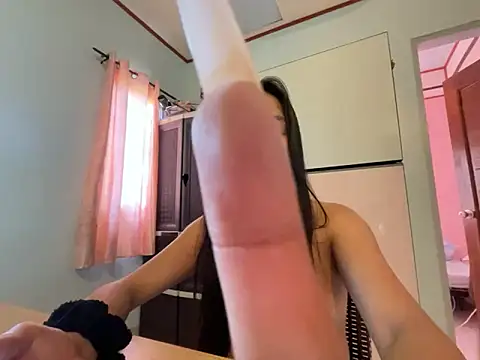 Snapshot of Mira_Janee chatting on February 13, 2026, 4:41 am Mira Janee online show from February 13, 2026, 4:41 am