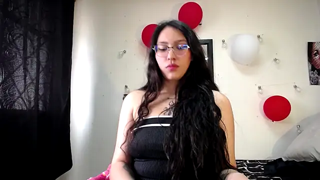 Snapshot of abril_onnel chatting on February 28, 2025, 8:28 pm abril onnel online show from February 28, 2025, 8:28 pm