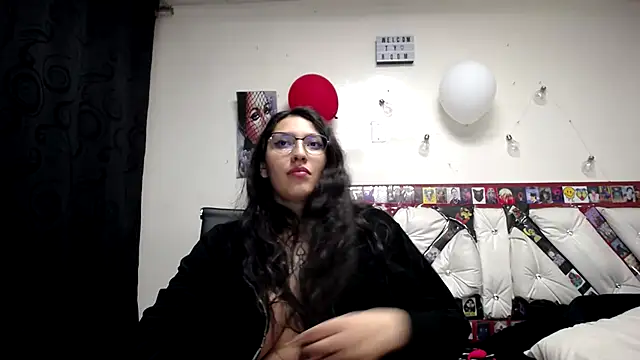 Snapshot of abril_onnel chatting on March 5, 2025, 12:38 am abril onnel online show from March 5, 2025, 12:38 am