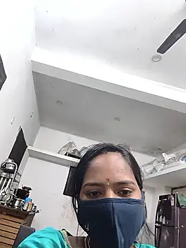 Snapshot of Tamil_Hot_Divya chatting on January 12, 2026, 3:39 pm Tamil Hot Divya online show from January 12, 2026, 3:39 pm