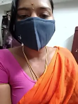 Snapshot of Tamil_Hot_Divya chatting on January 14, 2026, 10:36 pm Tamil Hot Divya online show from January 14, 2026, 10:36 pm