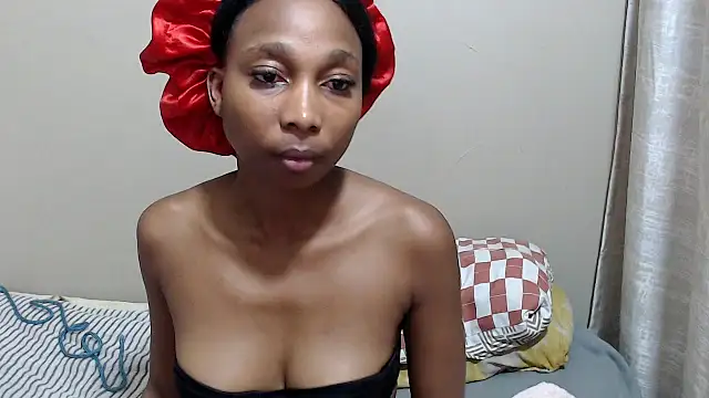 Snapshot of ExtraDoll chatting on February 15, 2026, 7:51 am ExtraDoll online show from February 15, 2026, 7:51 am